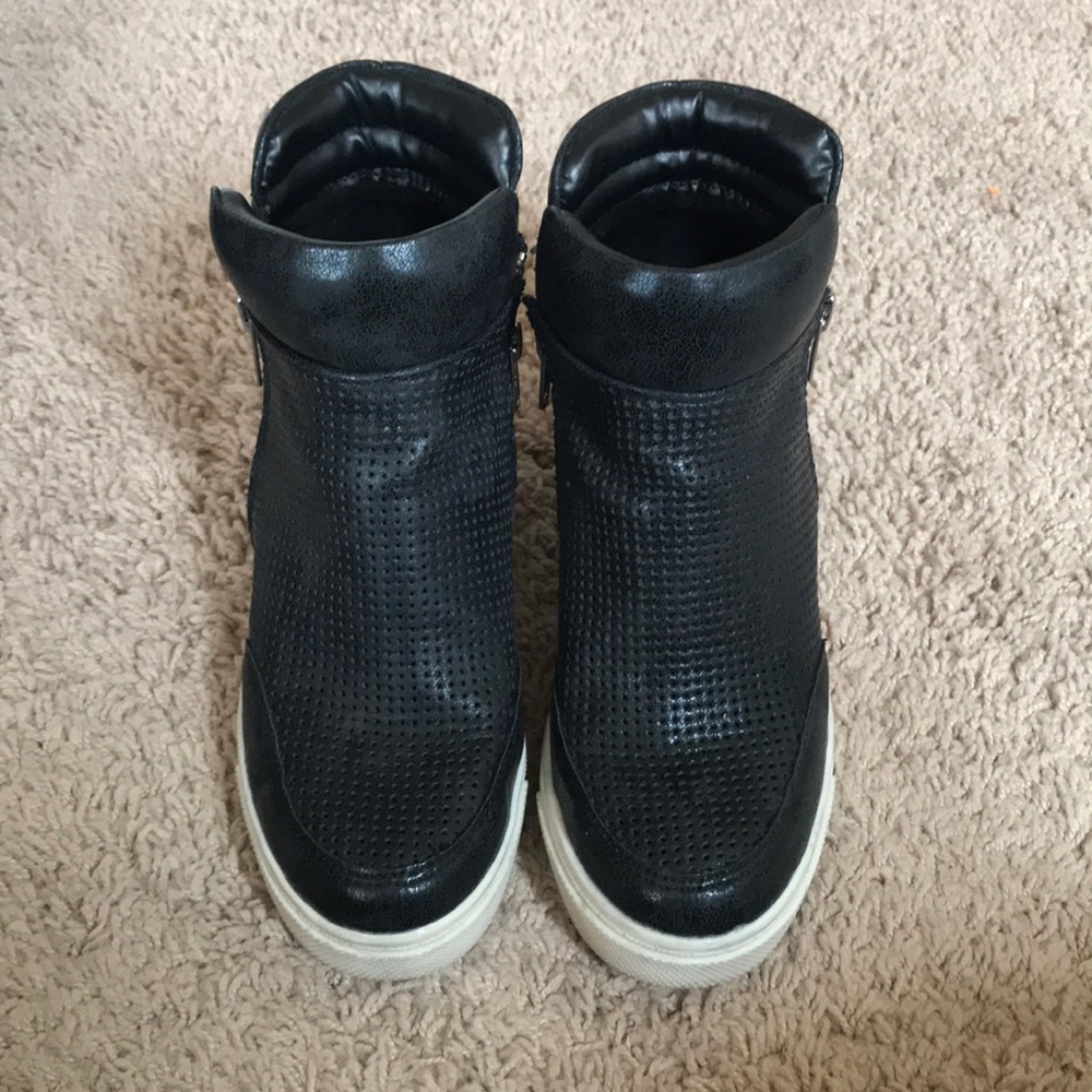 black wedge sneakers